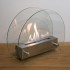 Hippe biohaard met rond glas en een stalen brander. Brandtijd 2-3 uur. Maat H: 28 x B: 35 x D: 12 cm.