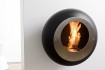 Muur hangende Vellum Cocoon Fires in zwart